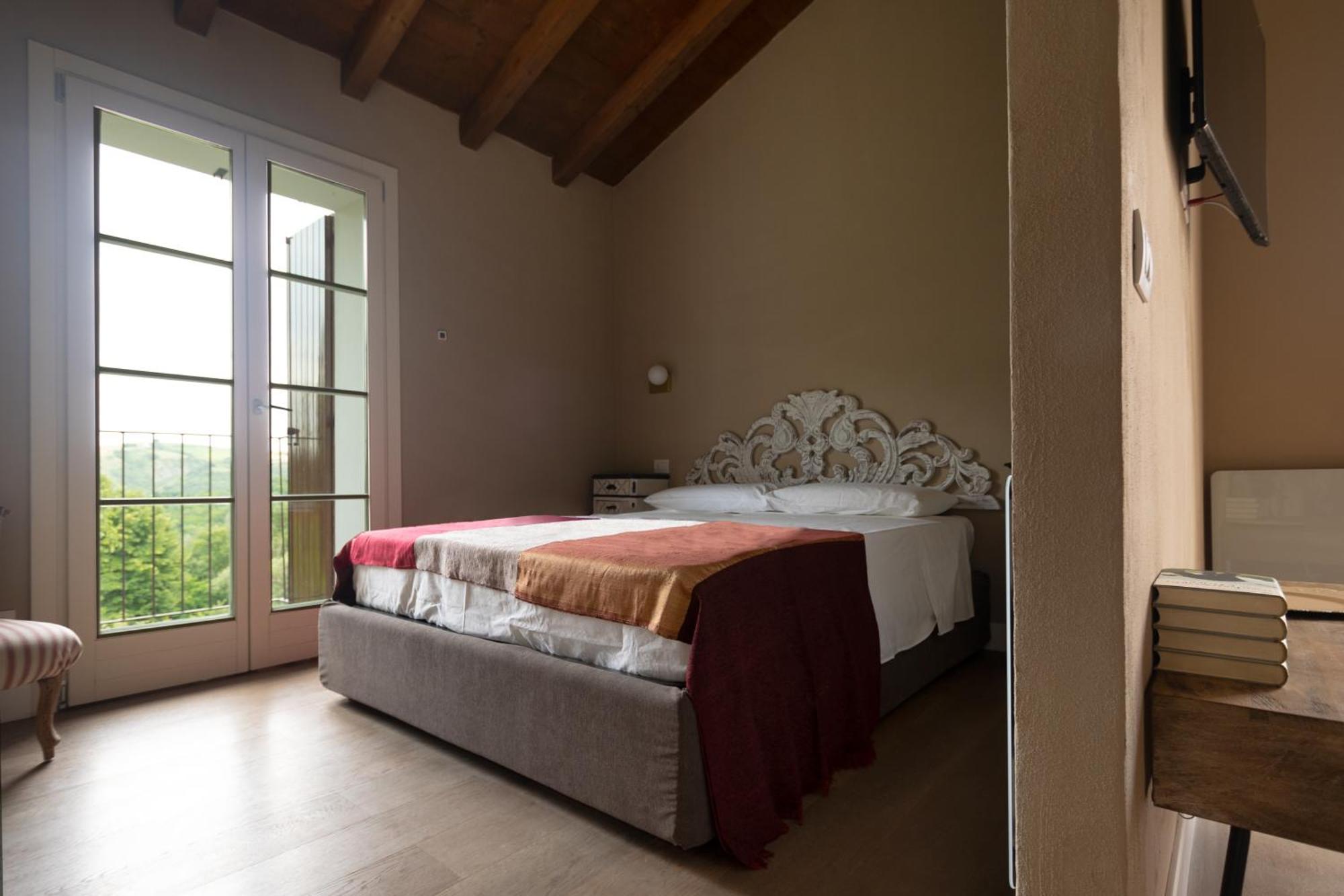 Luce Boutique Hotel Fortunago Экстерьер фото